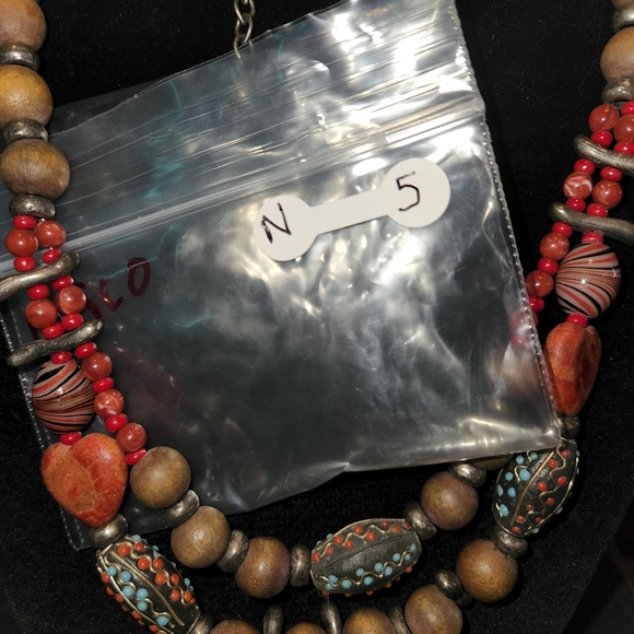 Chicos necklaces  the colors are beautiful and vibrant. - Picture 3 of 4